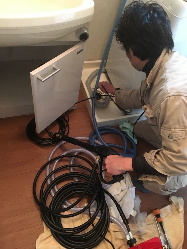 洗濯機排水口の高圧洗浄