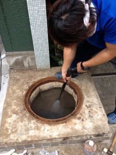 汚水ピットの高圧洗浄