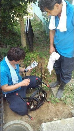 排水管カメラのモニターチェック