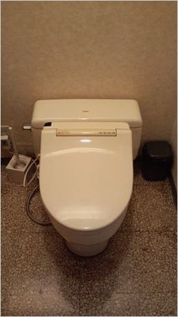 トイレ交換（施工前）