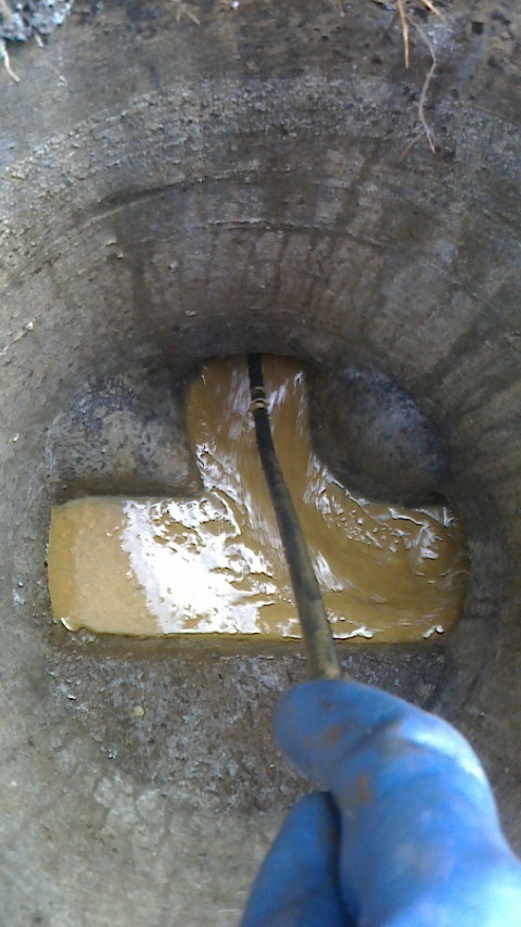 排水管の内部を掃除する