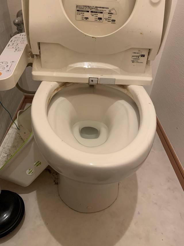 修理直後のトイレ便器